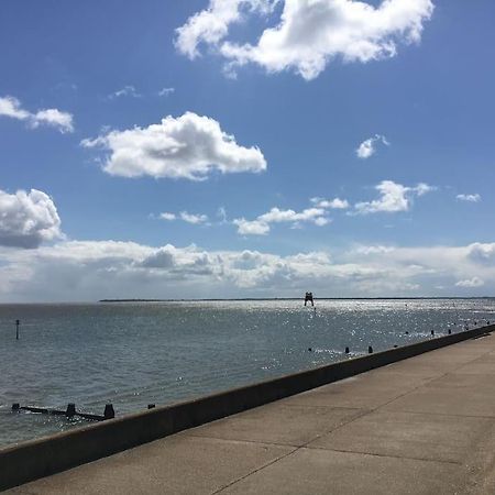 Gordon Villa - A Seaside Escape Harwich Bagian luar foto