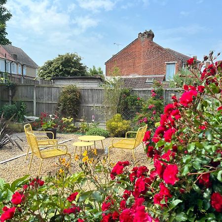 Gordon Villa - A Seaside Escape Harwich Bagian luar foto