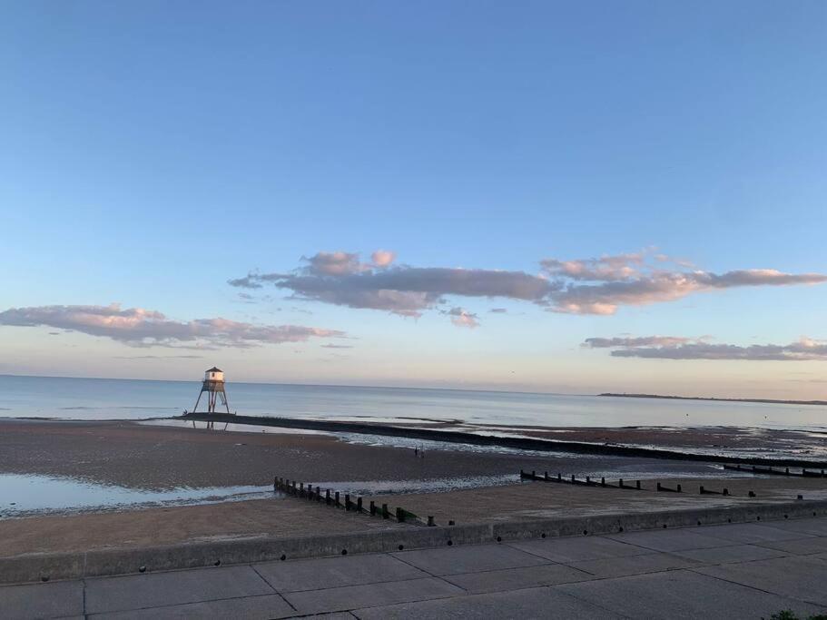 Gordon Villa - A Seaside Escape Harwich Bagian luar foto