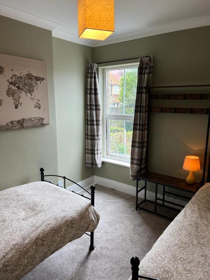 Gordon Villa - A Seaside Escape Harwich Bagian luar foto