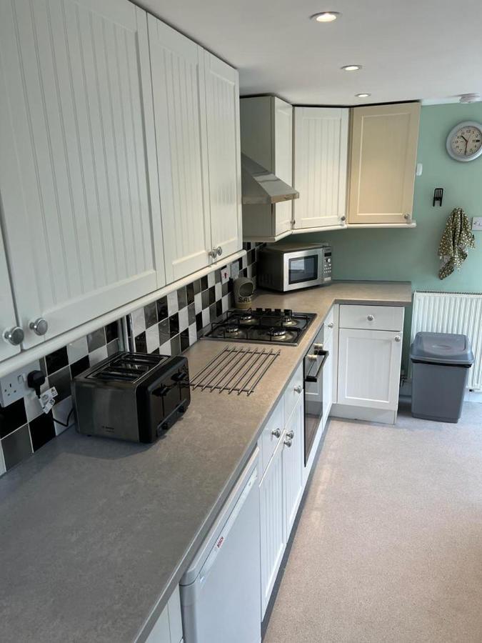 Gordon Villa - A Seaside Escape Harwich Bagian luar foto