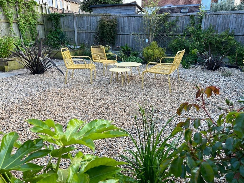 Gordon Villa - A Seaside Escape Harwich Bagian luar foto